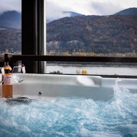 ナジュマロシュAranyos Hillアパートメント エクステリア 写真